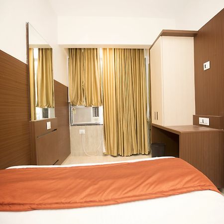 Hotel Spring Inn Mumbai Exterior photo