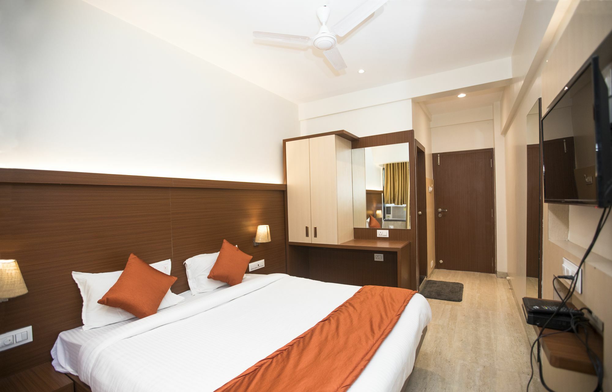 Hotel Spring Inn Mumbai Exterior photo