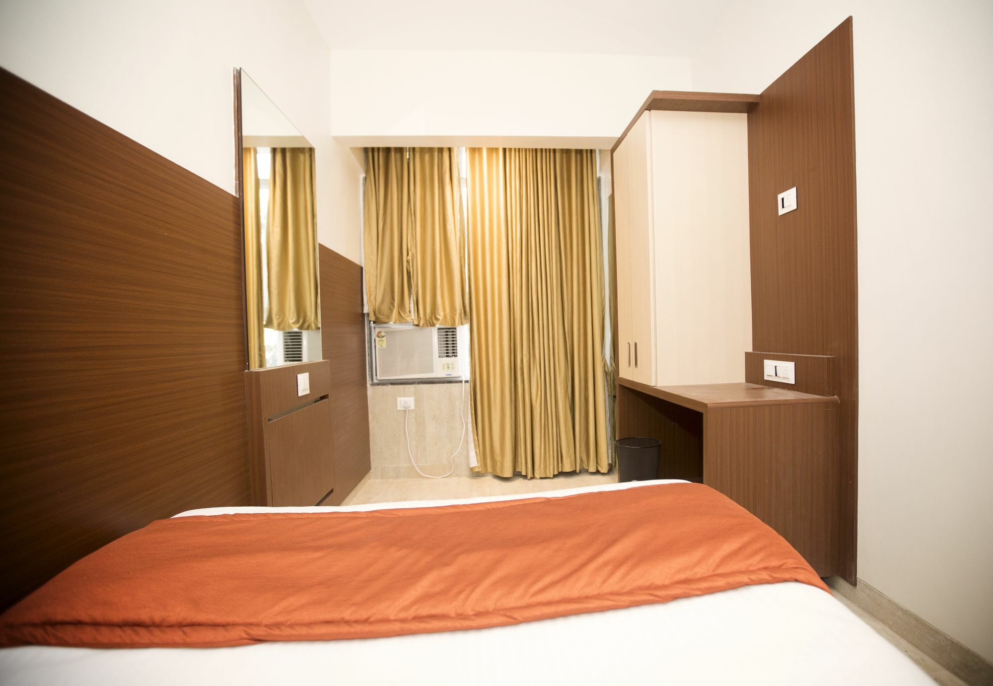 Hotel Spring Inn Mumbai Exterior photo